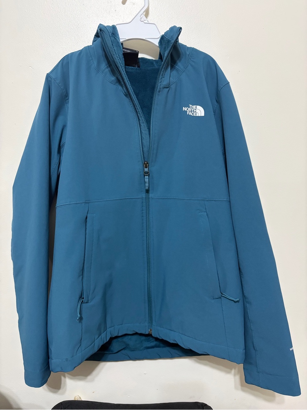 The North Face Men's Teal Blue Lightweight Softshell Jacket